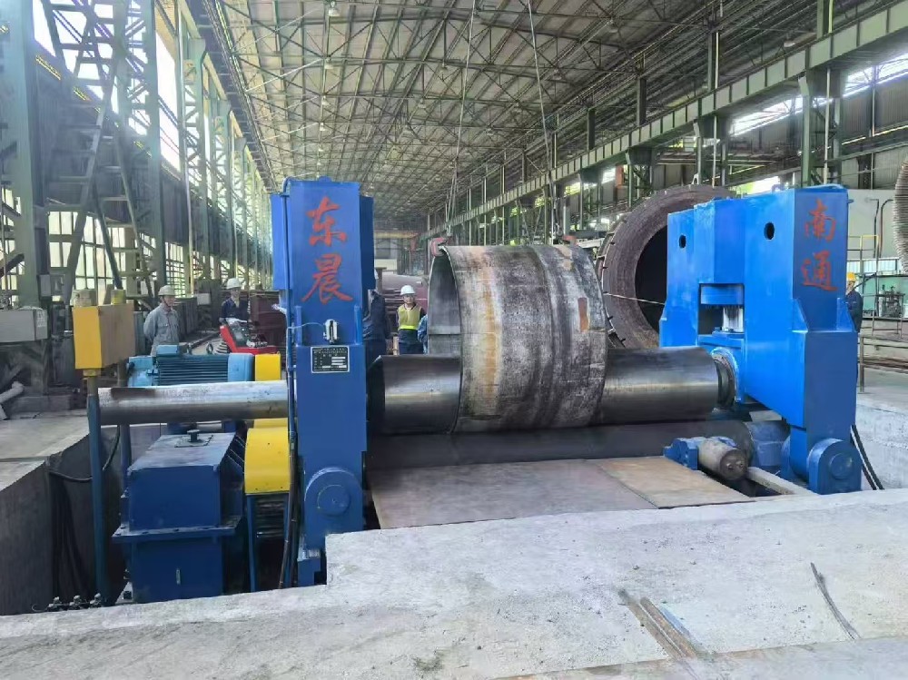 W11S大型數(shù)控上輥萬(wàn)能卷板機(jī)