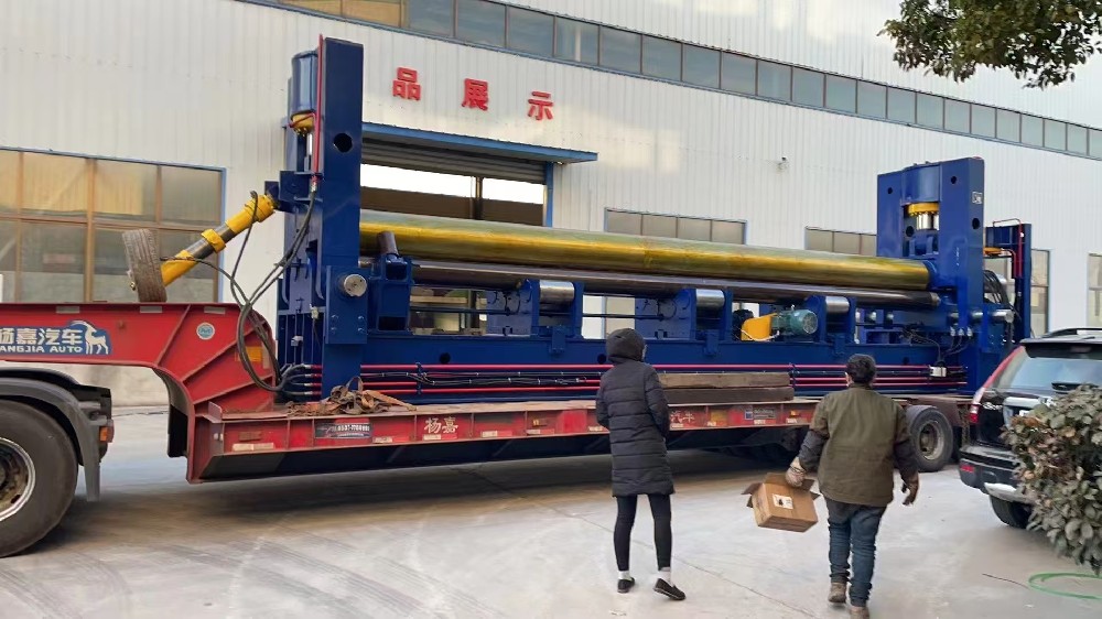 W11系列掛車(chē)用卷板機(jī)